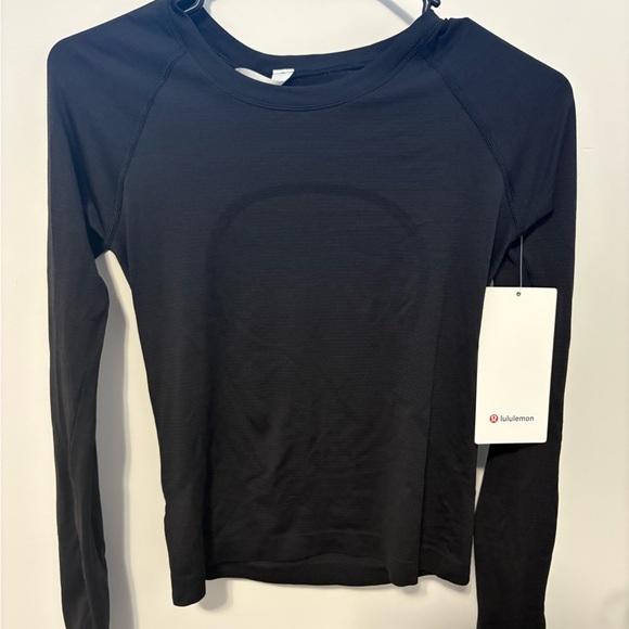 lululemon athletica Classic Black Long Sleeve Top - Picture 1 of 6